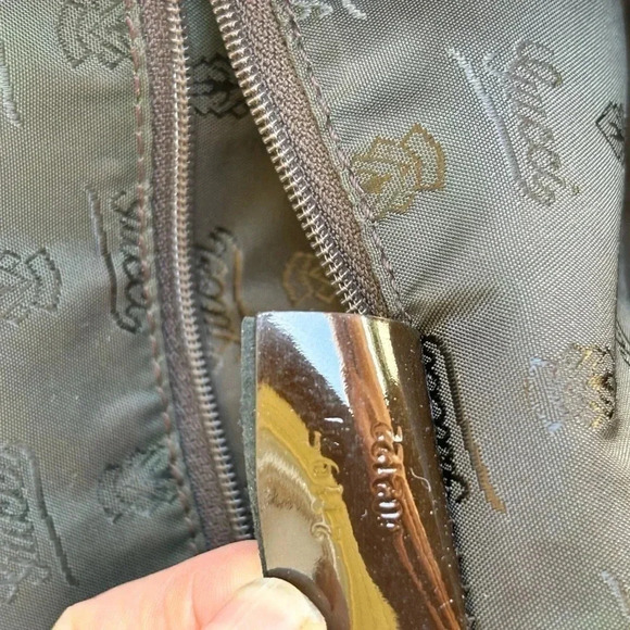 Authentic GG web tote- perfect for  holiday fun! Gucci charms include: G,❤️ & g - Picture 7 of 17